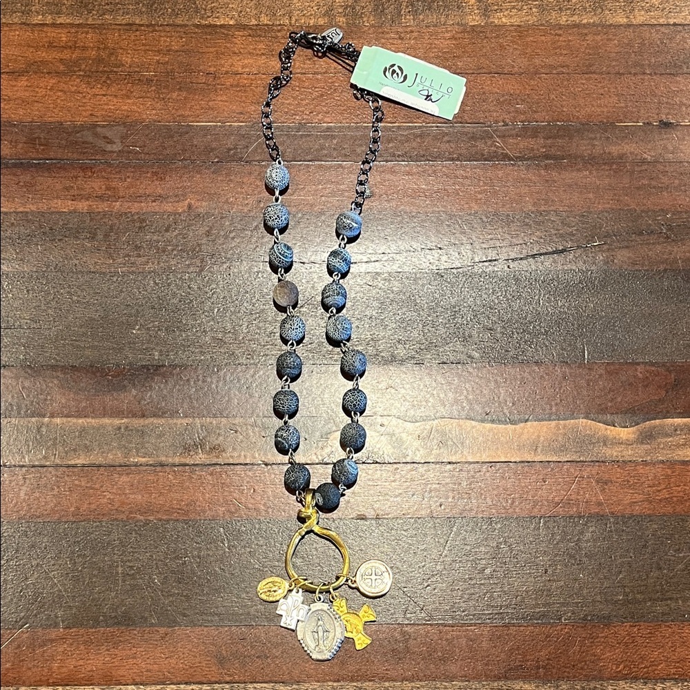 Elegant Black and Gold Charm Necklace